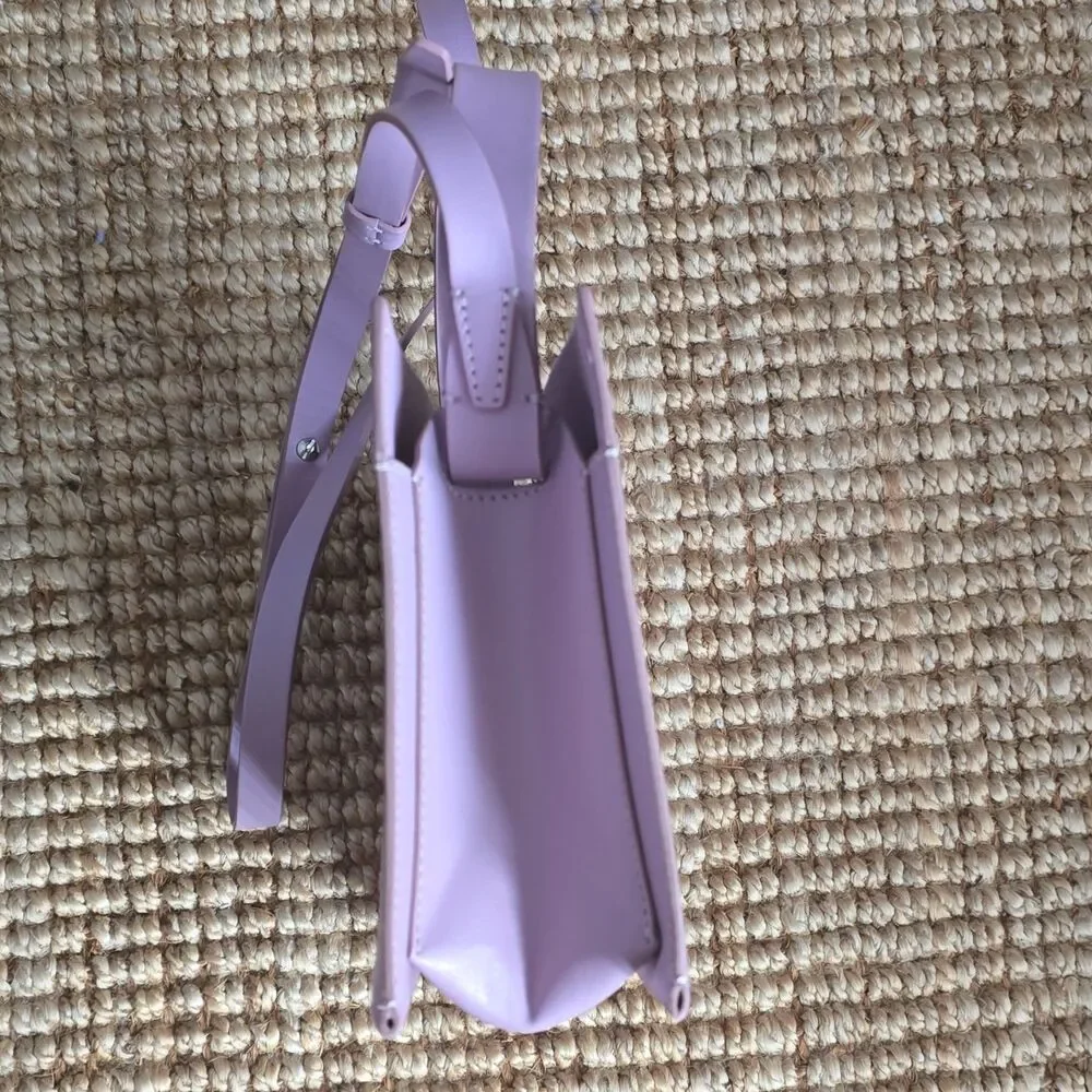 Everlane Lunchbox Lavender Leather Shoulder Bag Adjustable Strap Snap Closure